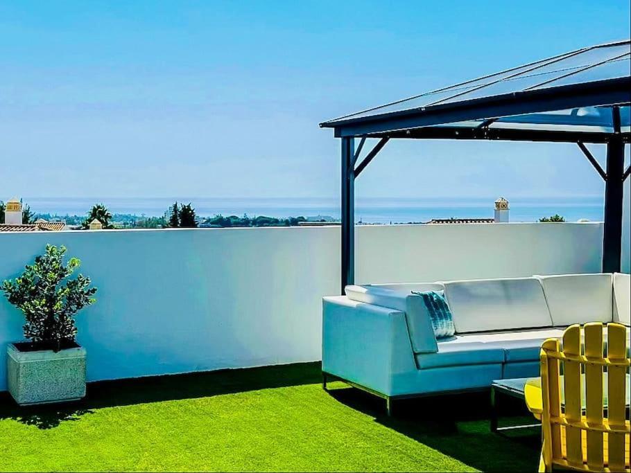 Oceanview Luxury Penthouse Apartamento Estepona Exterior foto