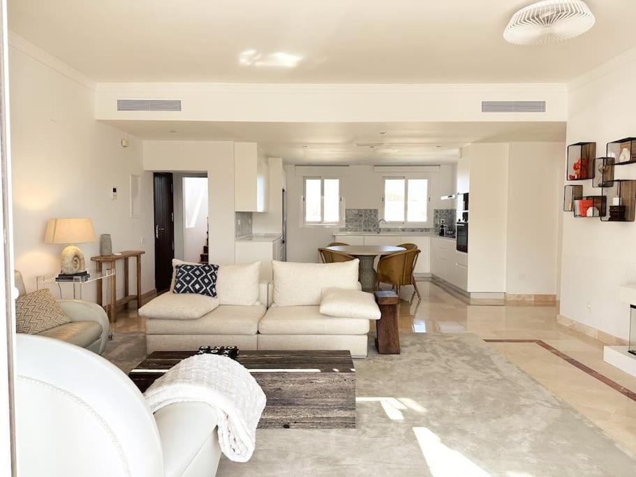 Oceanview Luxury Penthouse Apartamento Estepona Exterior foto